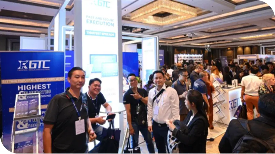 GTC展位在人潮涌动的全球金融博览会现场